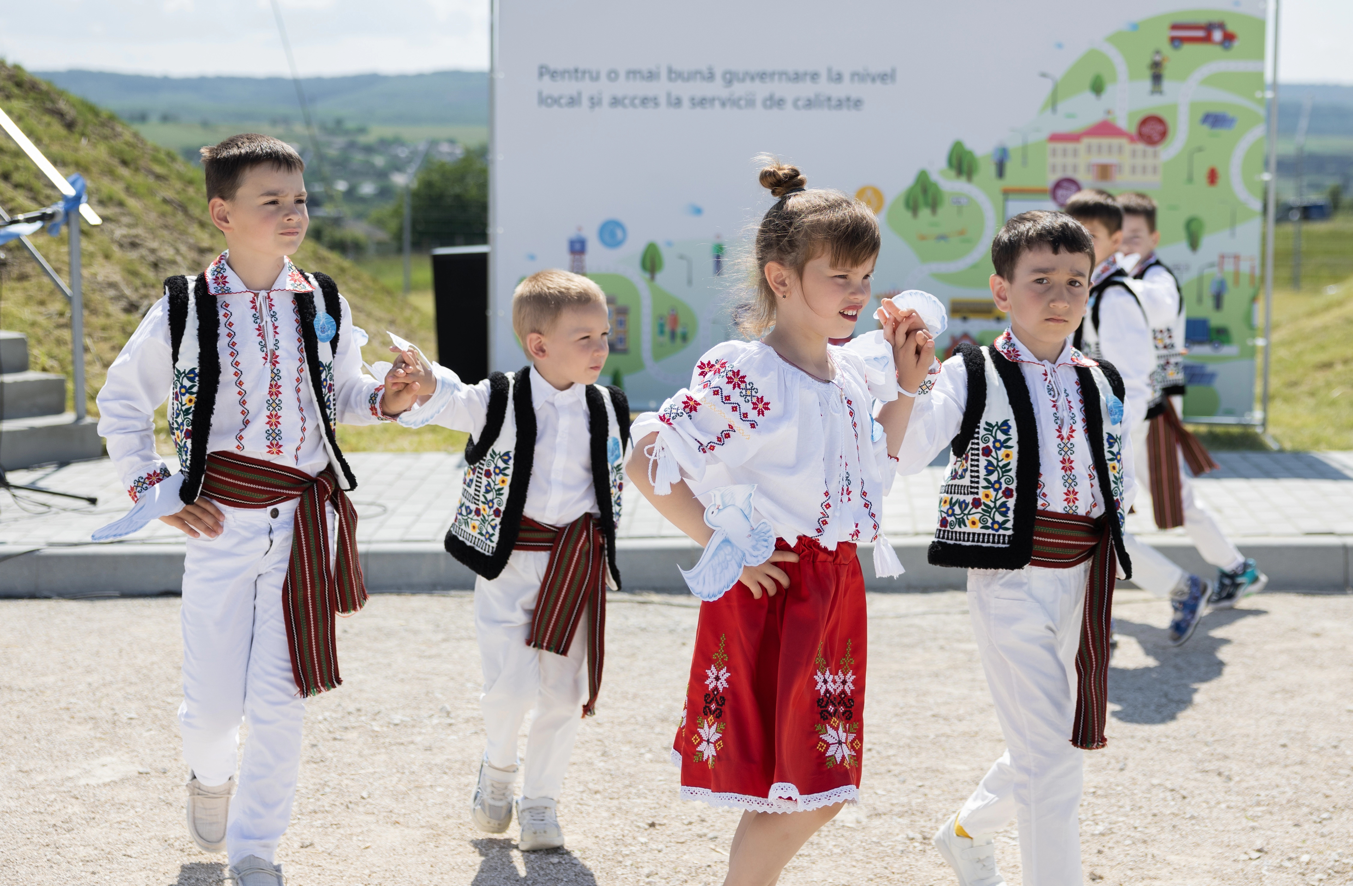Inaugurarea serviciului îmbunătățit de alimentare cu apă potabilă