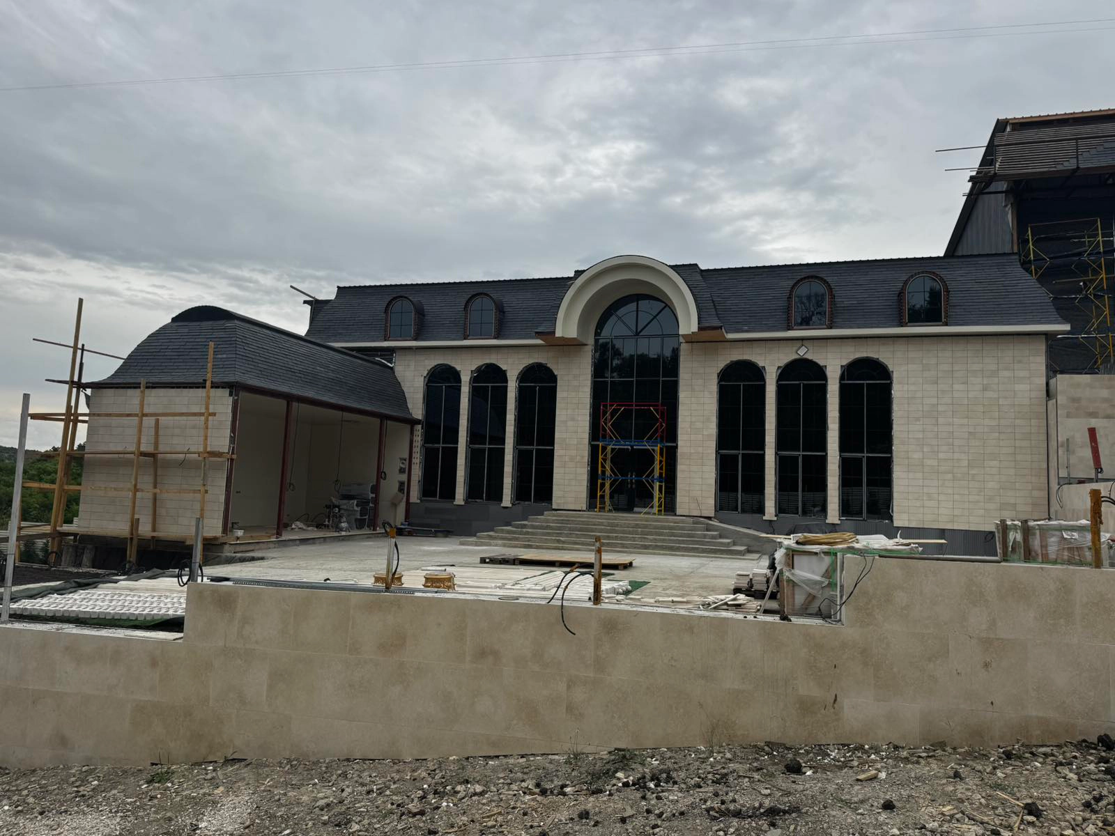 Construcție în Pădurea Doina