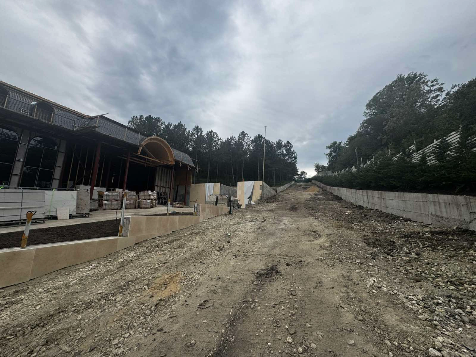 Construcție în Pădurea Doina