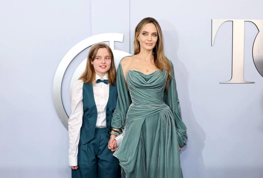 Angelina Jolie, alături de fiica ei