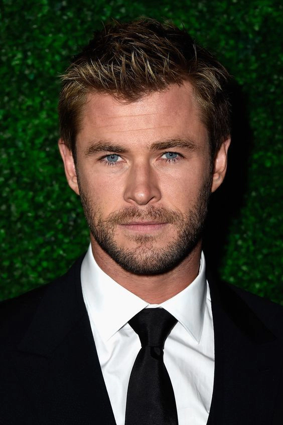  Chris Hemsworth