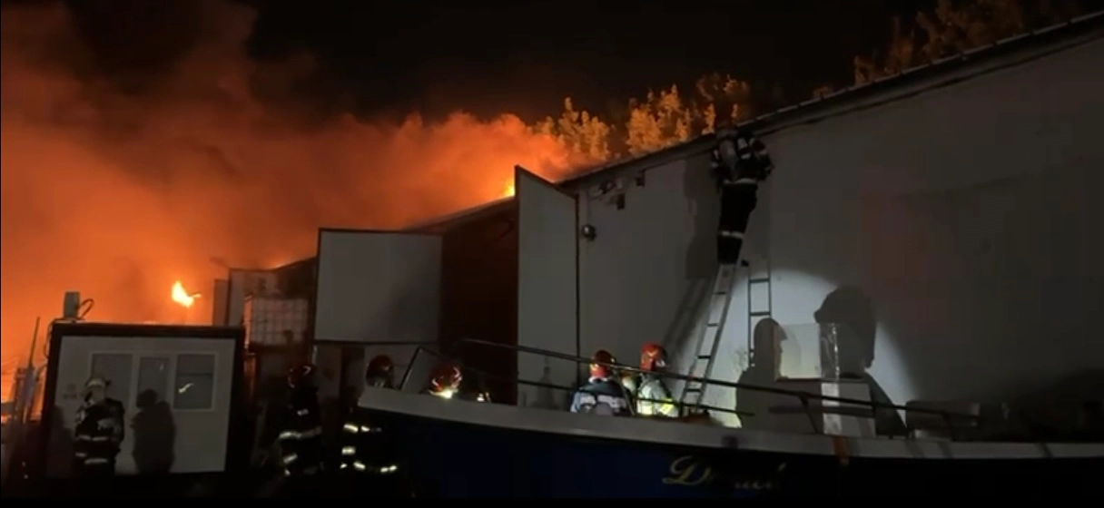 Incendiu Bucureşti