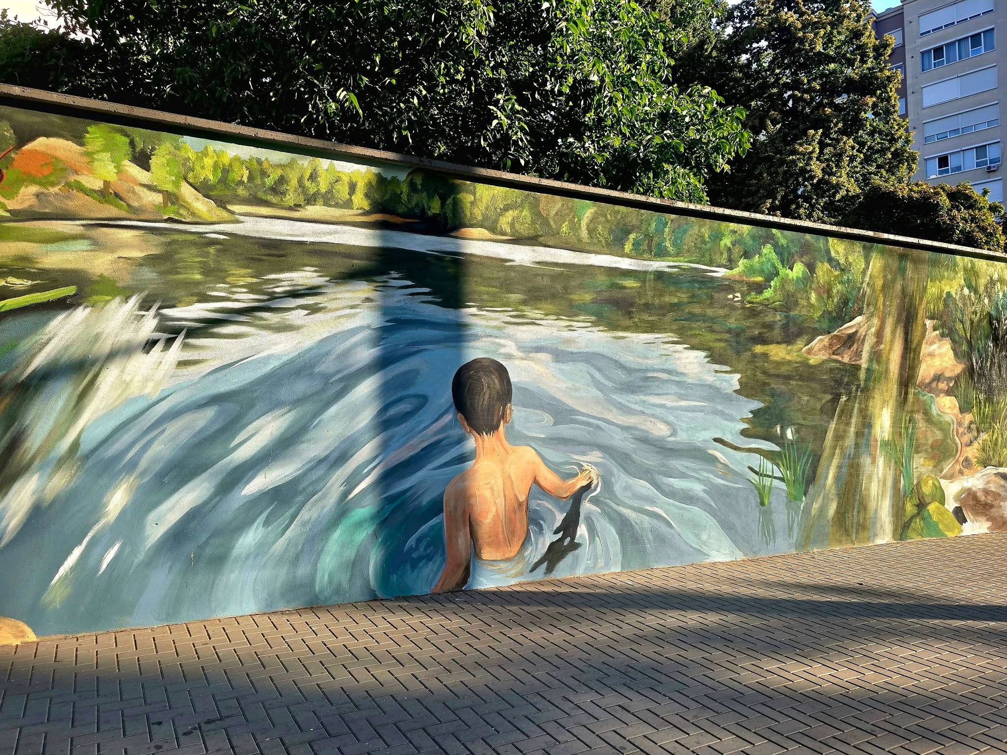 Poveștile lui Ion Creangă pictate pe un mural