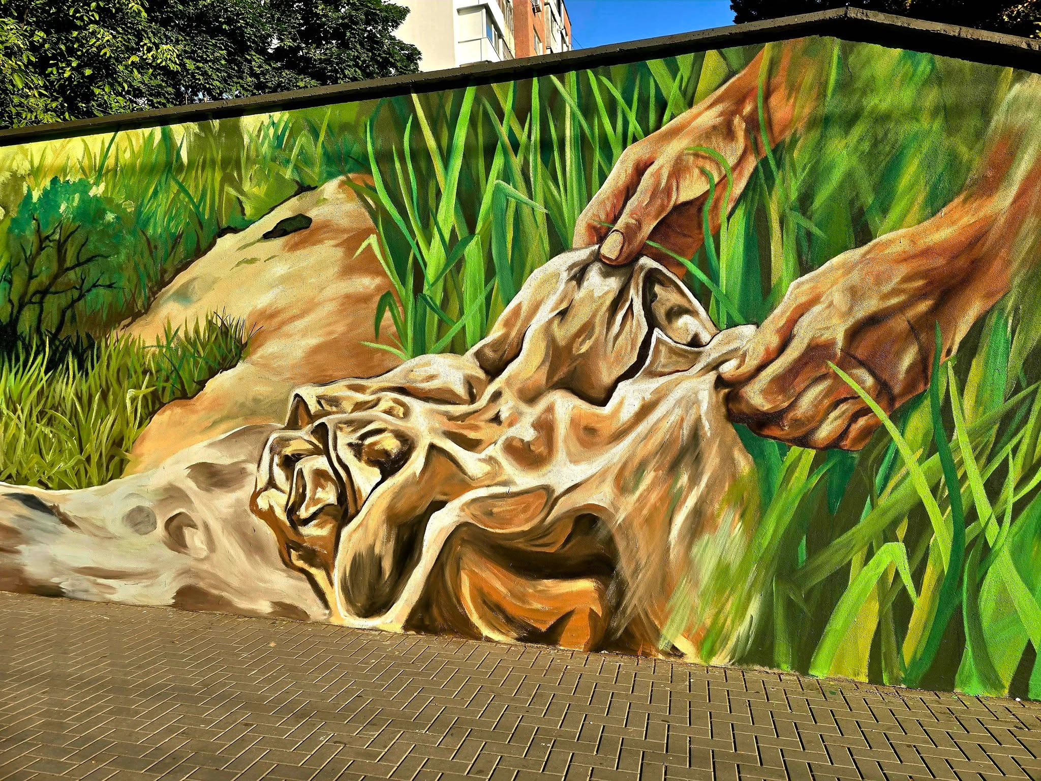 Poveștile lui Ion Creangă pictate pe un mural