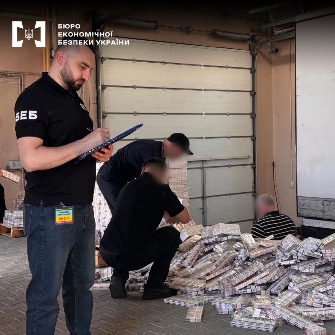 Țigări găsite într-un camion