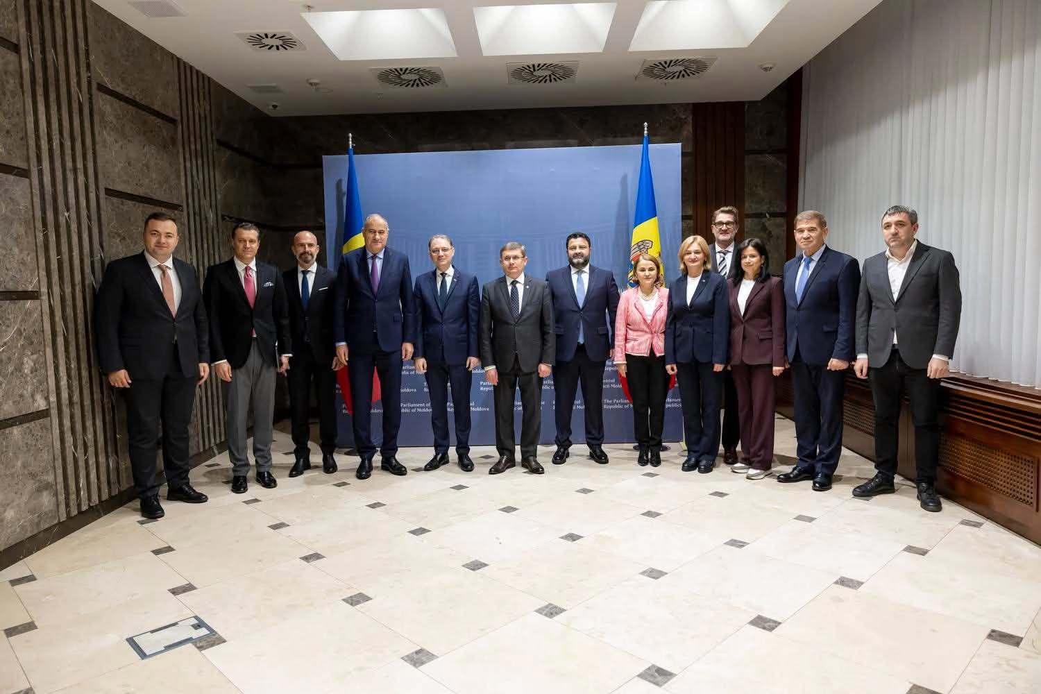 Grosu, deputații și Niculescu